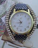 Relógio bolinhas com strass